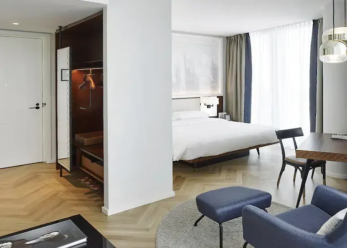 Hyatt Regency Hotel 5*