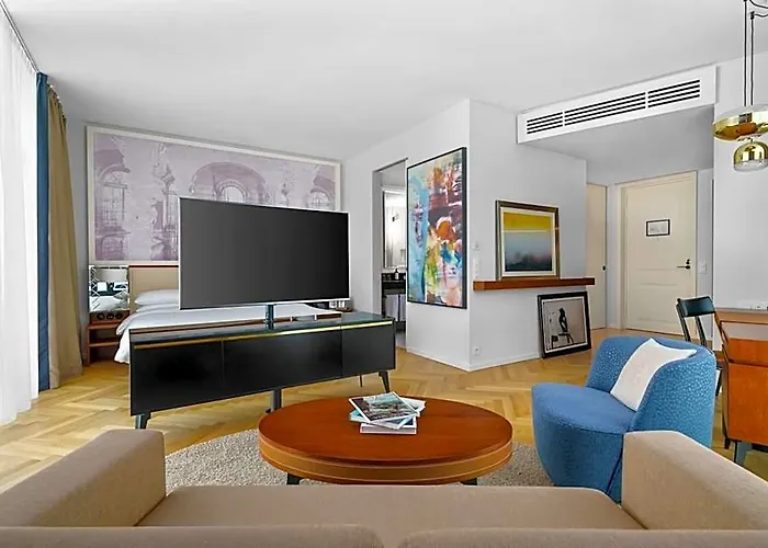 Hyatt Regency 5*