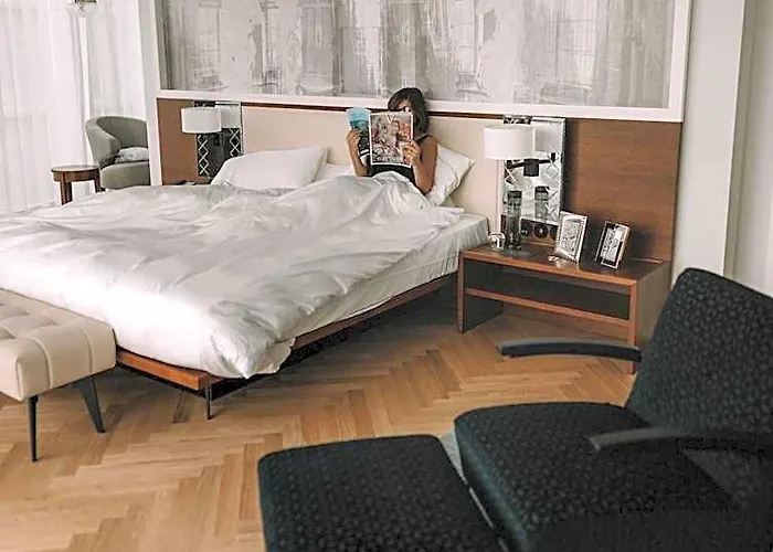 Hyatt Regency 5*