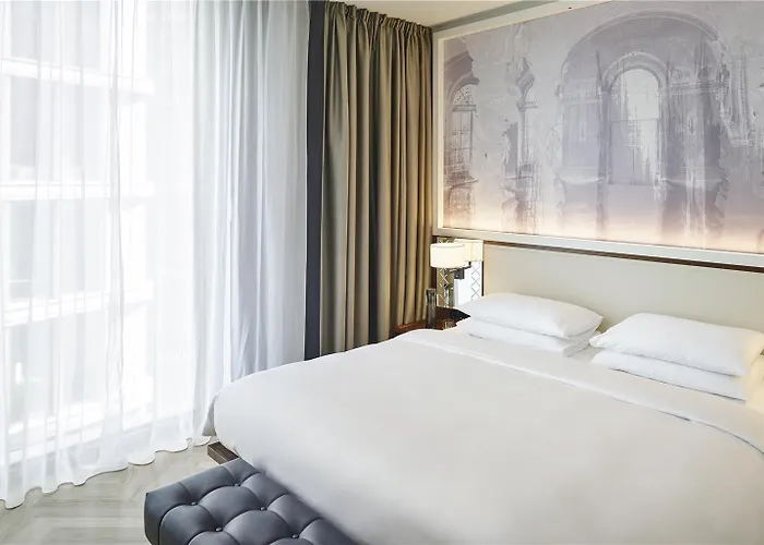 Hyatt Regency 5* Viyana